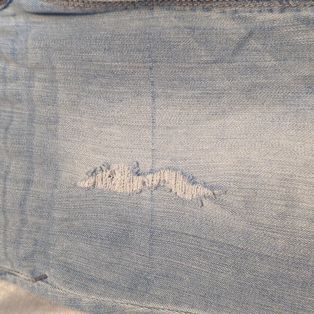 Distressed jeans - Picture 5 of 5